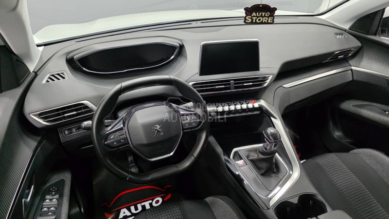 Peugeot 3008 1.2i Executive