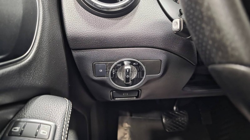 Mercedes Benz CLA 180 Shooting Brake 