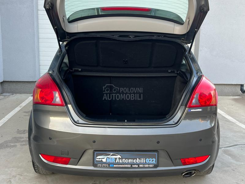 Kia cee`d 1.4b LX FRESH