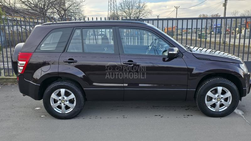 Suzuki Grand Vitara 2.0/A u t o m a t/CH