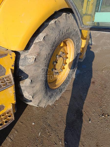 Komatsu WB93R Utility