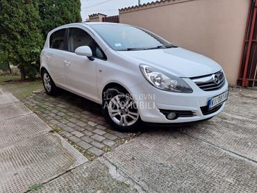 Opel Corsa D 1.4b