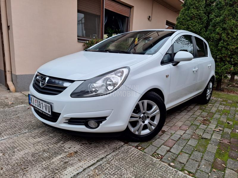 Opel Corsa D 1.4b