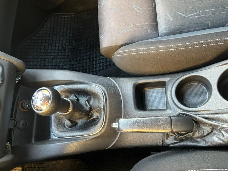 Citroen C4 1.4 Reg 1 godin.u