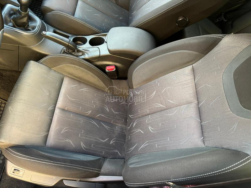 Citroen C4 1.4 Reg 1 godin.u