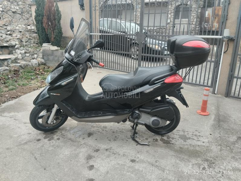 Piaggio x7
