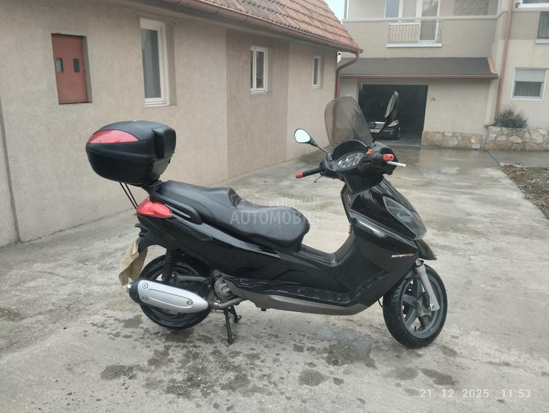 Piaggio x7