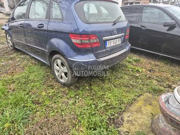 Mercedes Benz B 200 