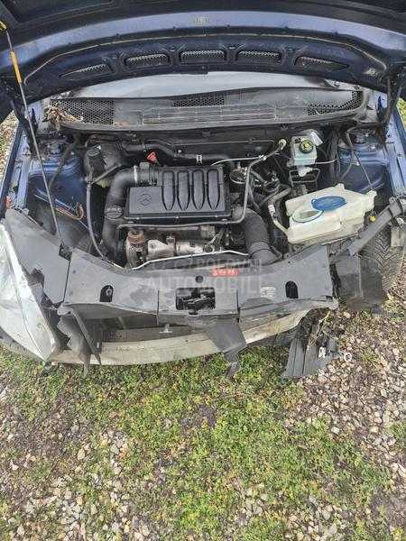 Mercedes Benz B 200 