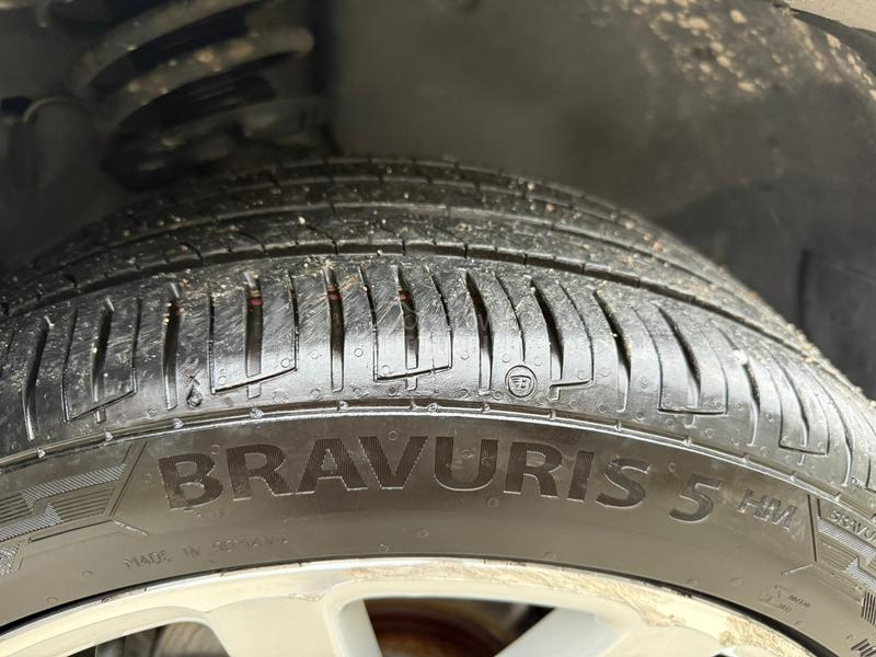 Volkswagen Tiguan 2.0TSI / R LINE/