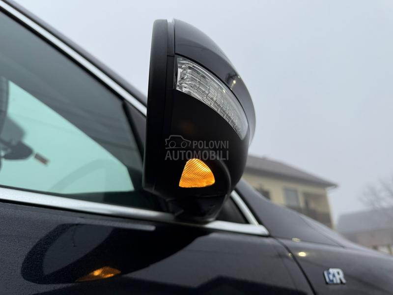 Volkswagen Tiguan 2.0TSI / R LINE/