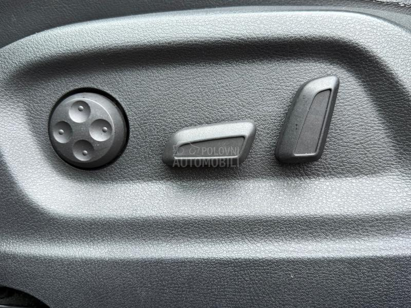 Volkswagen Tiguan 2.0TSI / R LINE/