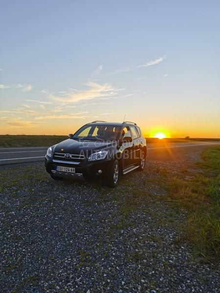 Toyota RAV 4 executive