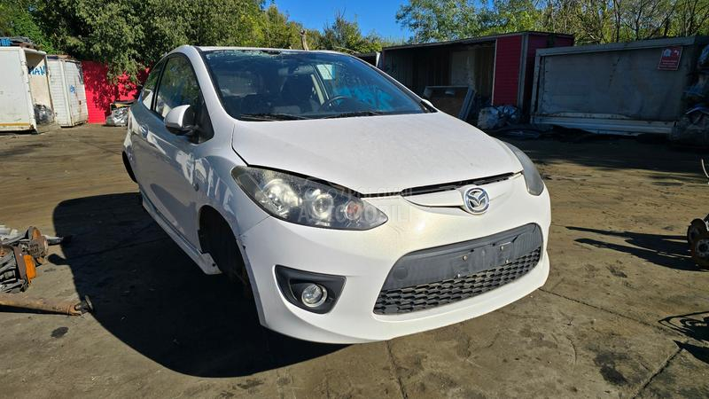 Delovi za Mazda 2