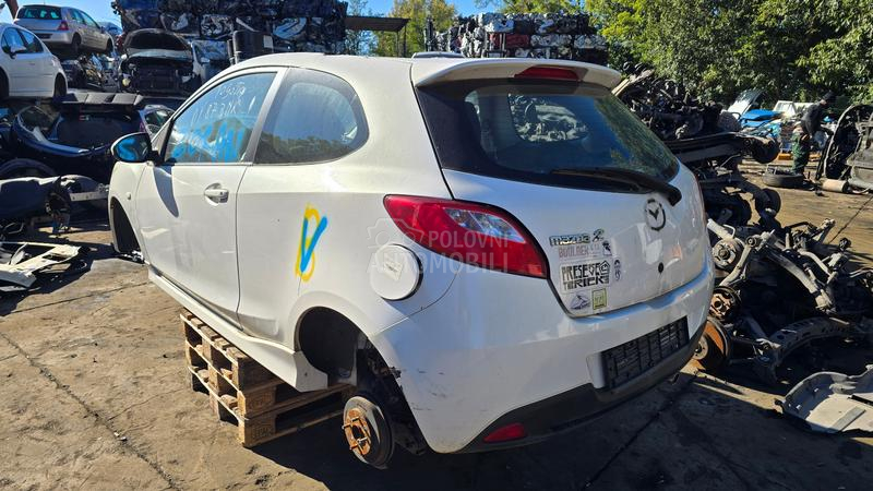 Delovi za Mazda 2