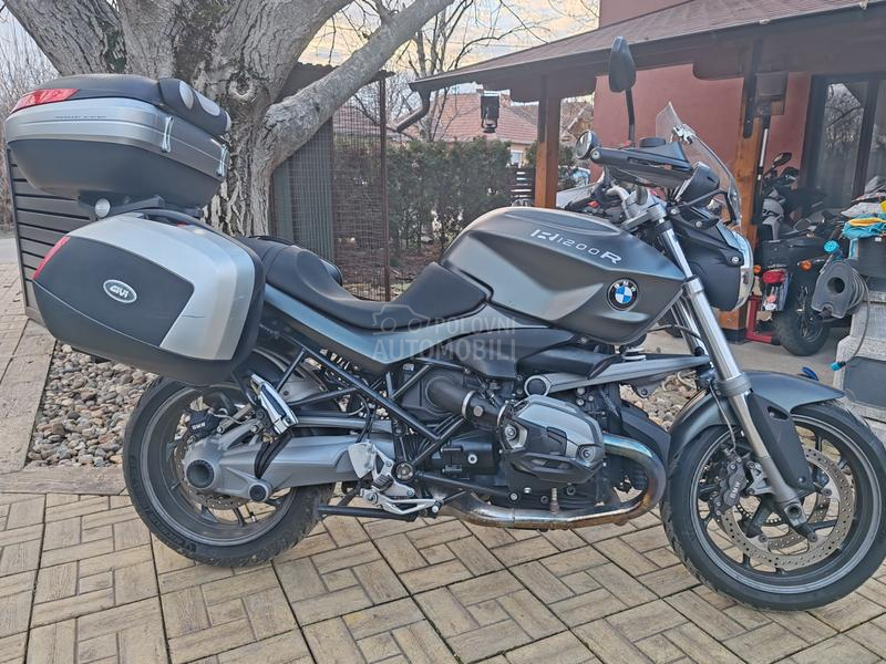 BMW R1200R