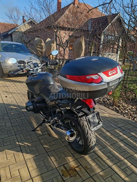 BMW R1200R