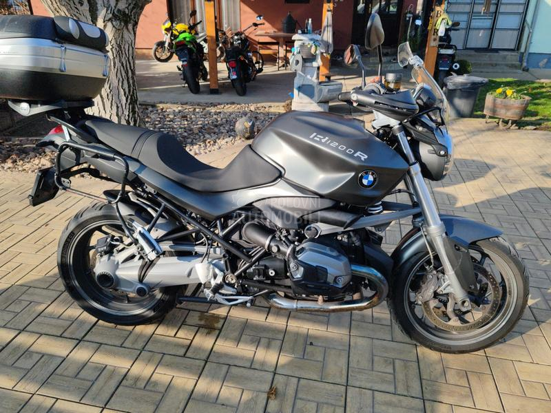 BMW R1200R