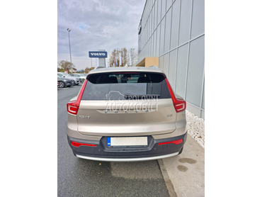 Volvo XC40 B3  Core AT FWD DCT