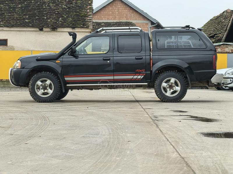 Nissan Navara 2.5