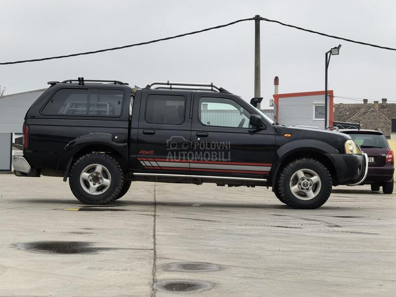 Nissan Navara 2.5