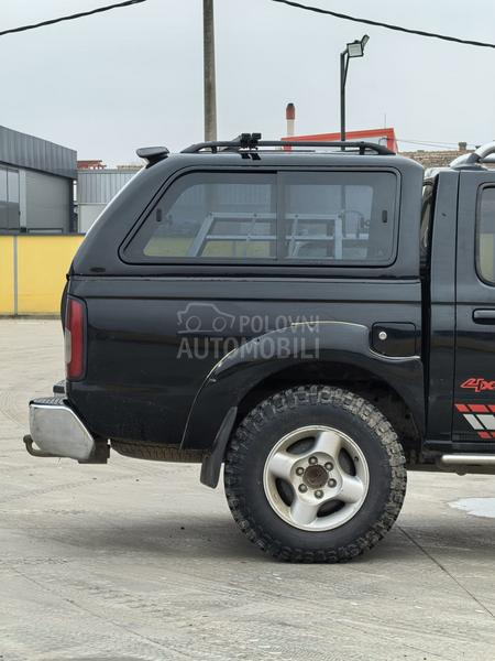 Nissan Navara 2.5