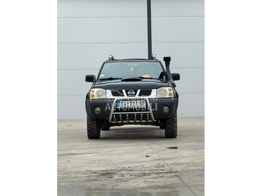 Nissan Navara 2.5