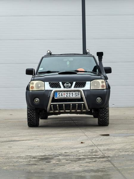 Nissan Navara 2.5