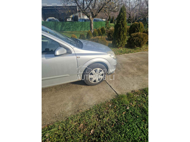 krilo astra H siva 157 za Opel Astra H od 2007. do 2011. god.