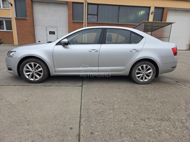 Škoda Octavia 1.6 TDI STYLE