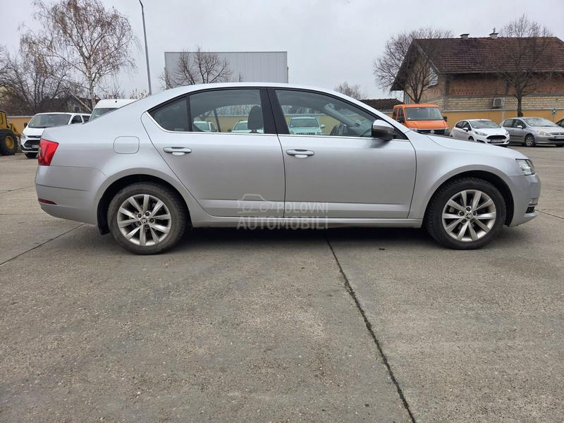 Škoda Octavia 1.6 TDI STYLE