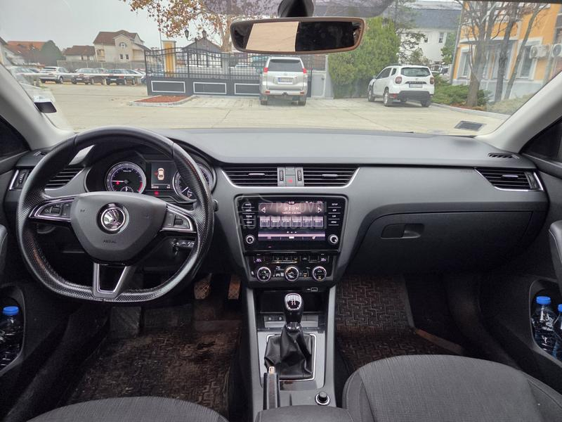 Škoda Octavia 1.6 TDI STYLE