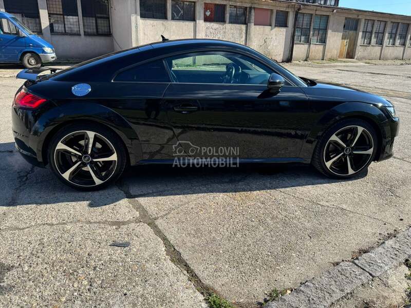 Audi TT 
