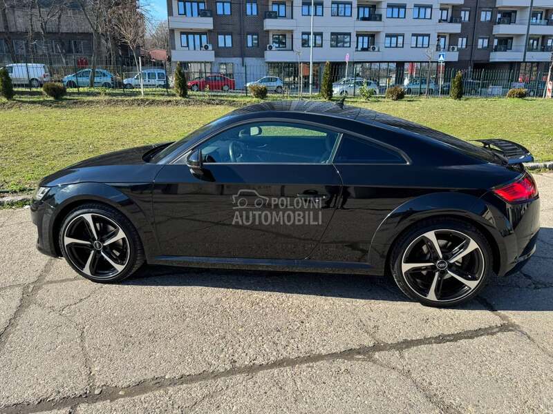 Audi TT 
