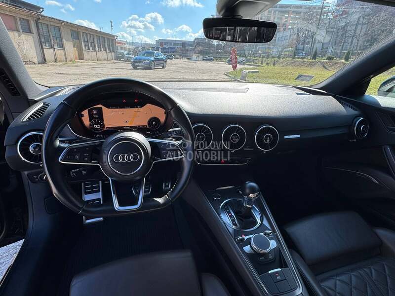 Audi TT 