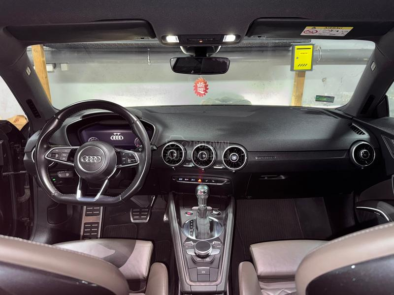 Audi TT 