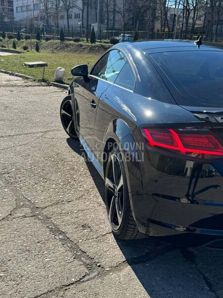 Audi TT 