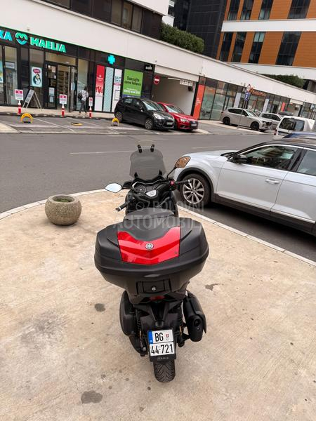 Yamaha XMAX Tech