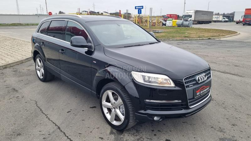 Audi Q7 
