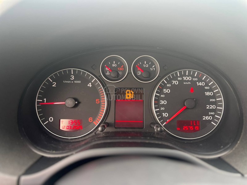 Audi A3 2.0TDI 8v//S-LINE/