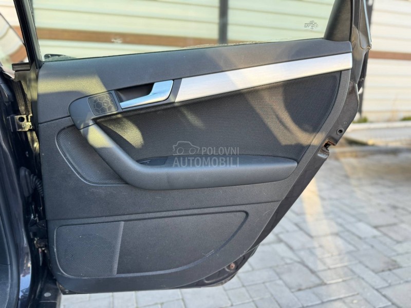 Audi A3 2.0TDI 8v//S-LINE/