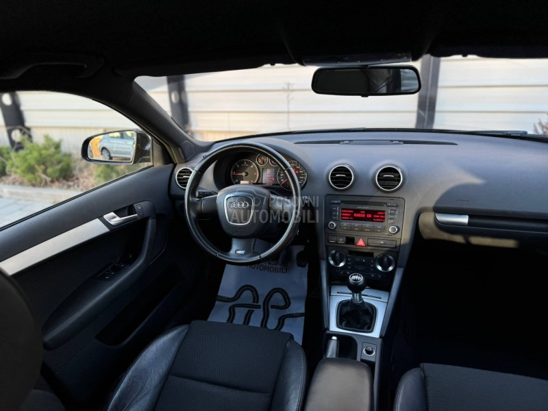 Audi A3 2.0TDI 8v//S-LINE/
