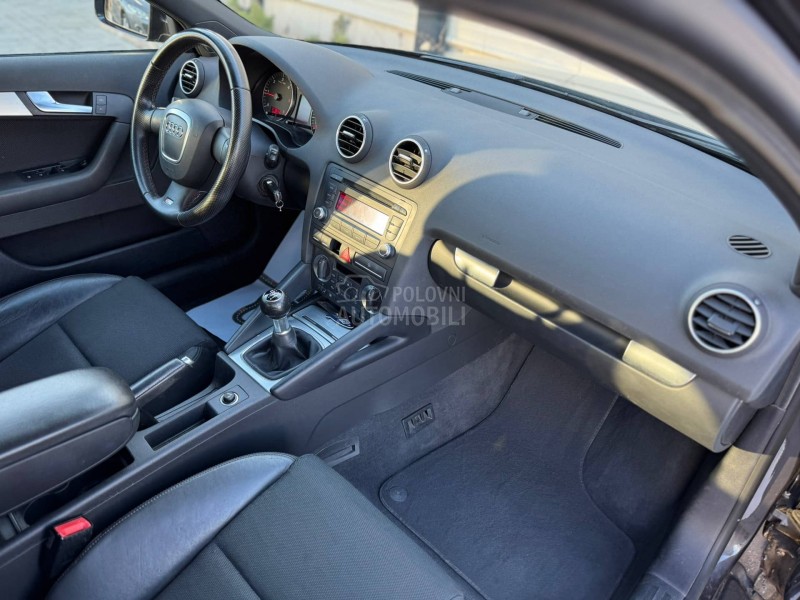 Audi A3 2.0TDI 8v//S-LINE/