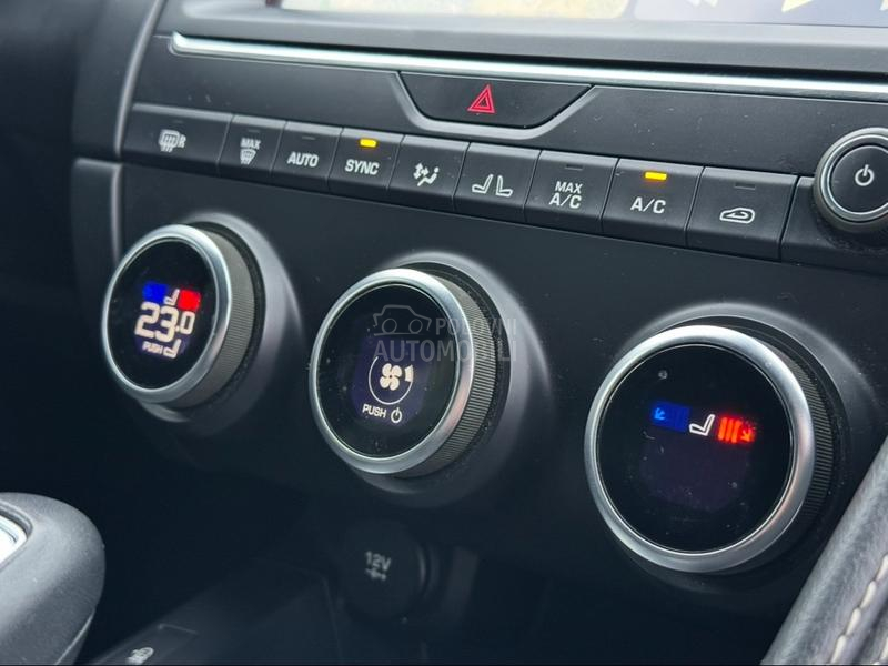 Jaguar E-Pace R-Dynamic S / AWD