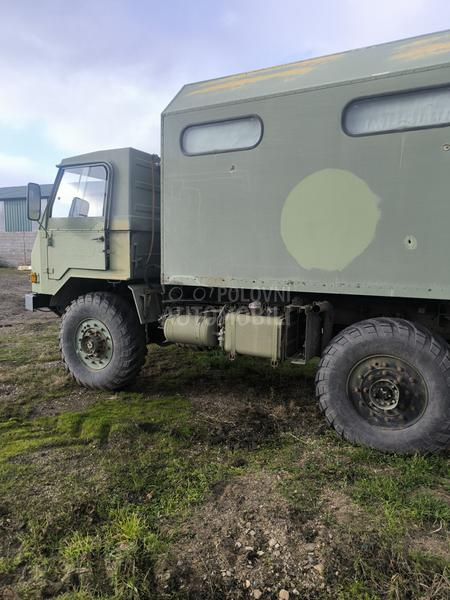 TAM 110 vojni sanitet