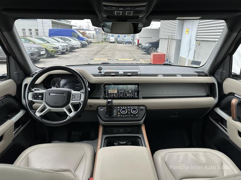 Land Rover Defender 110