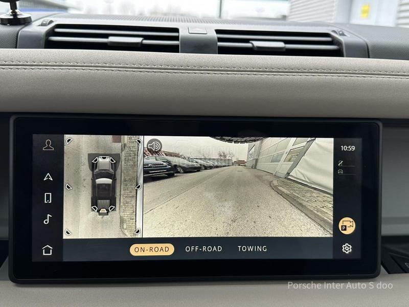 Land Rover Defender 110