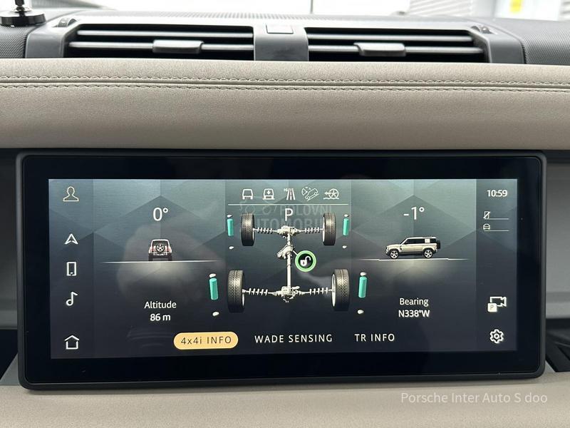 Land Rover Defender 110