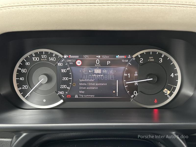 Land Rover Defender 110