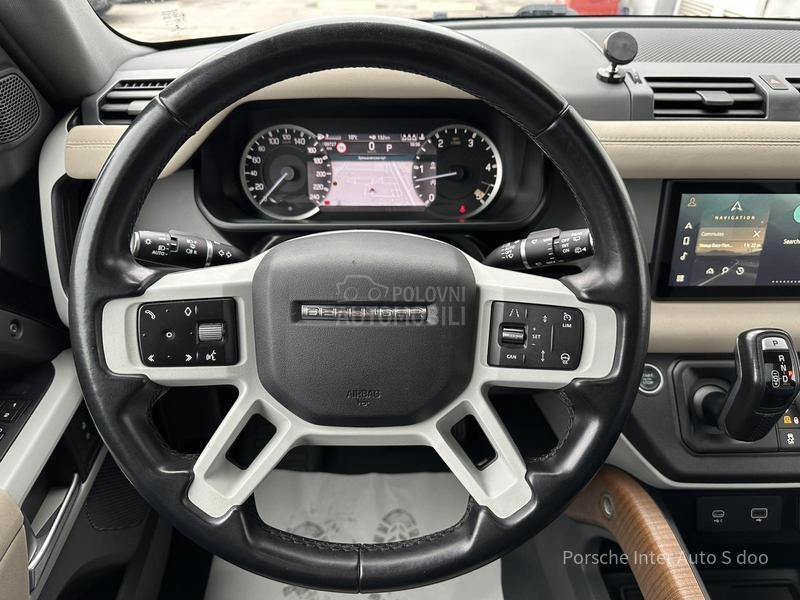 Land Rover Defender 110